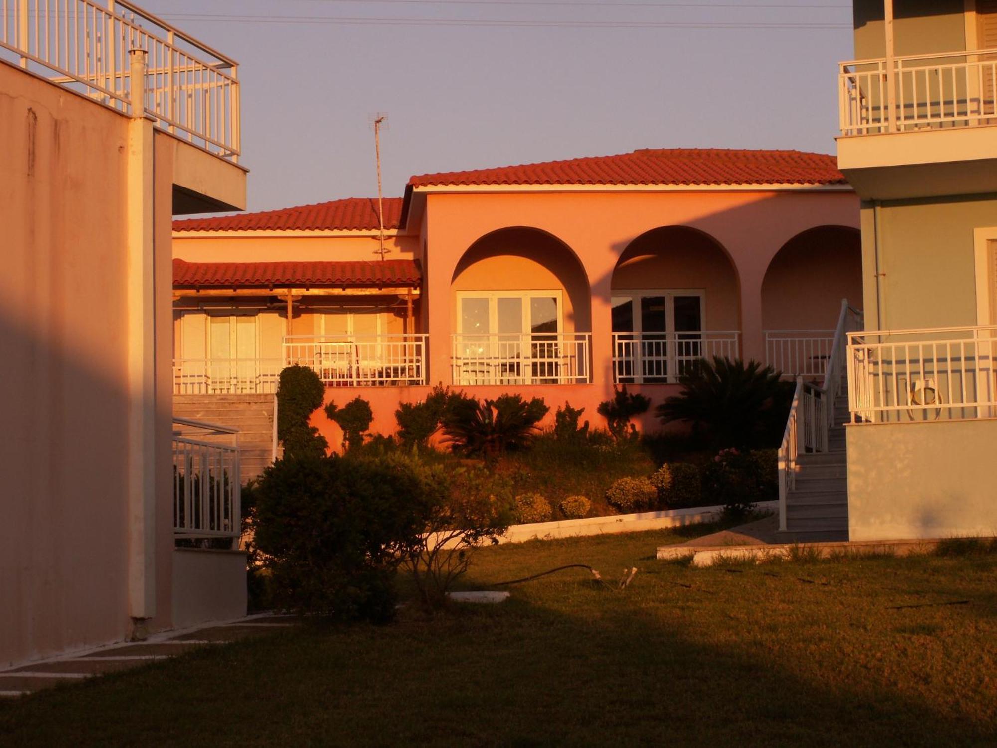 Kastro Beach Hotel Luaran gambar